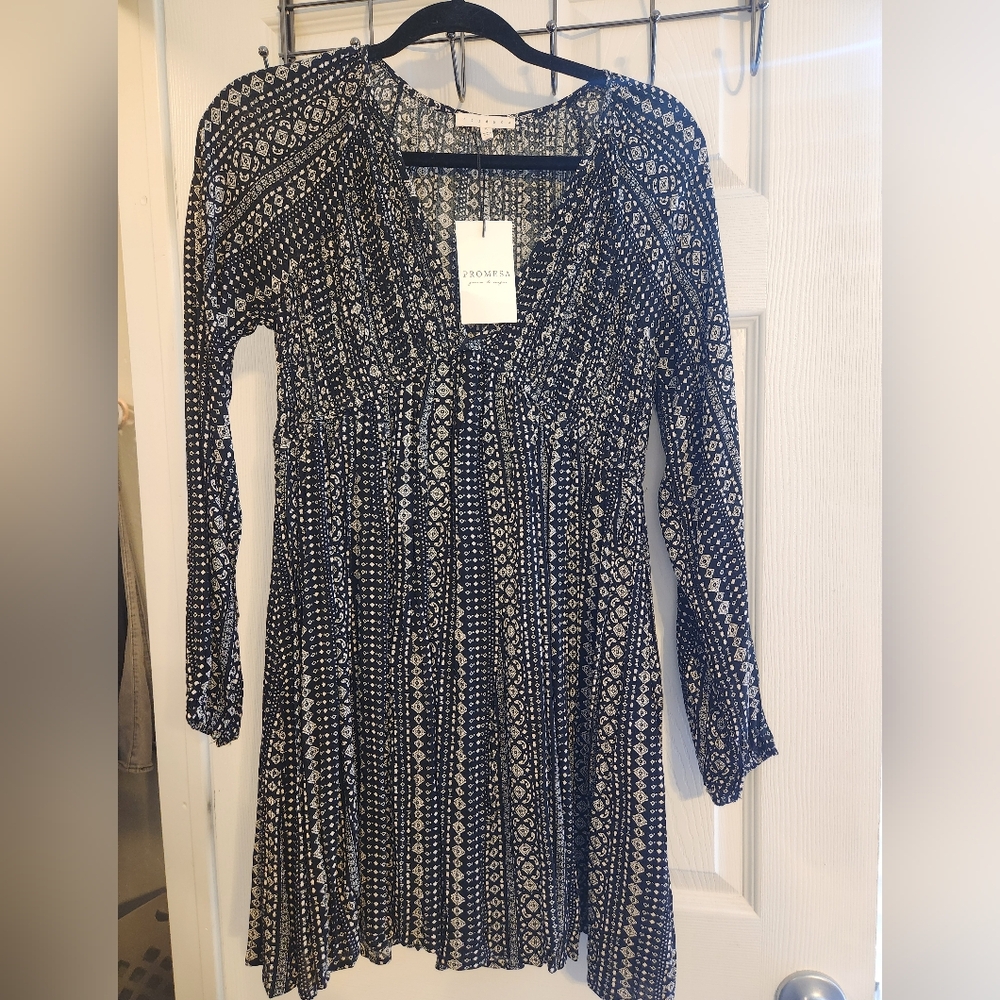 Black and White "V" neck, Mini Dress